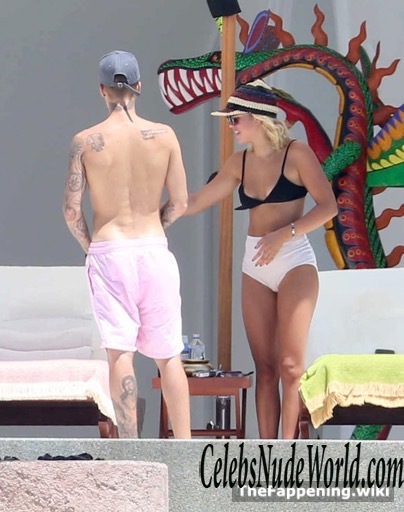 Justin Bieber & Sofia Richie Nude 209713