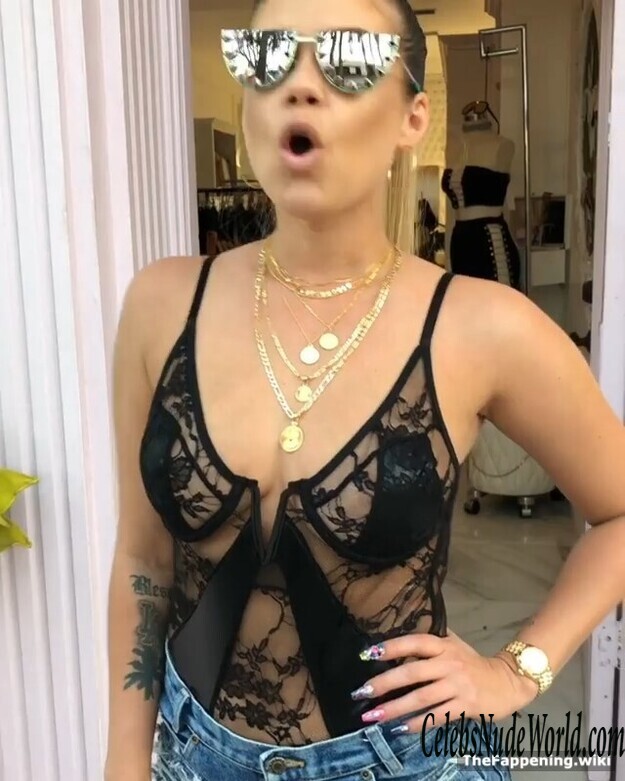 Chanel West Coast Nude 210264