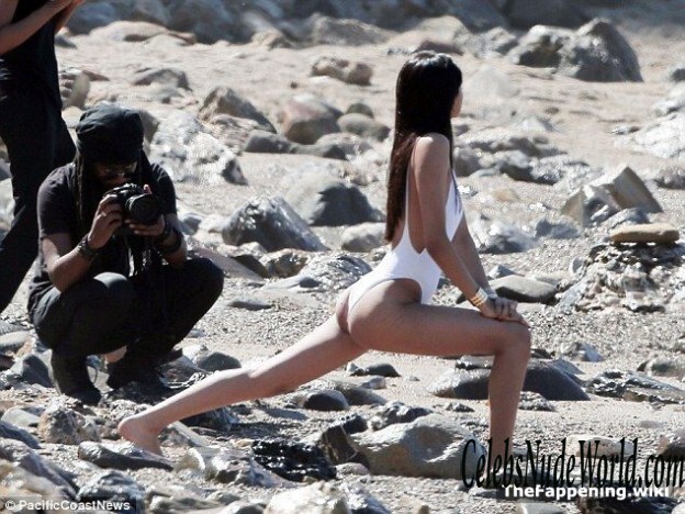 Neelam Gill Nude 210294