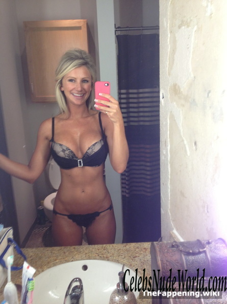 Tobie Percival Nude 210347