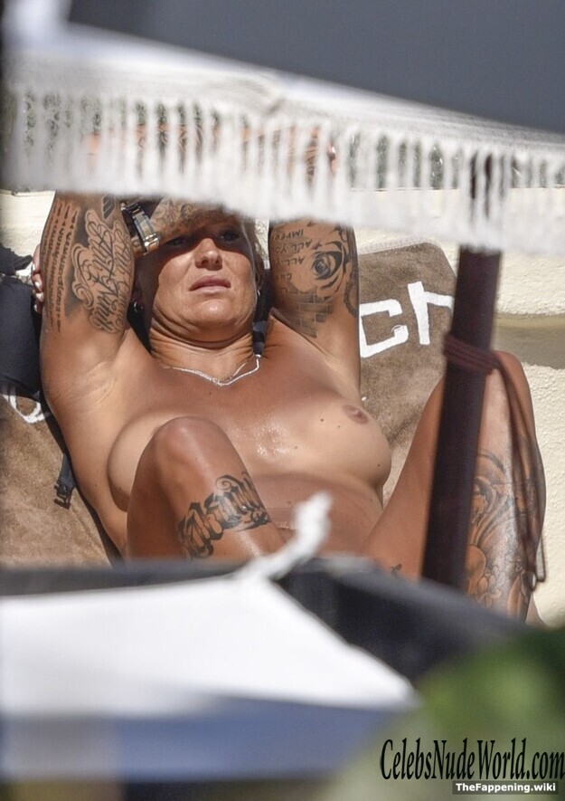 Madeleine Vall Beijner Nude 210375