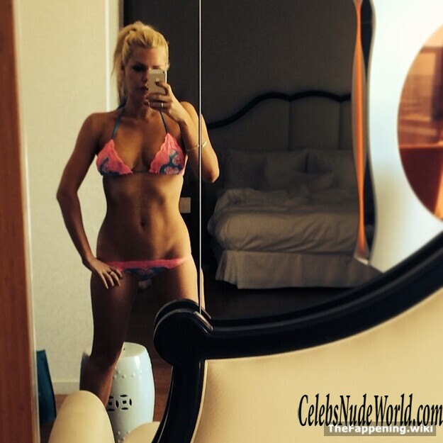 Sophie Monk Nude 210381
