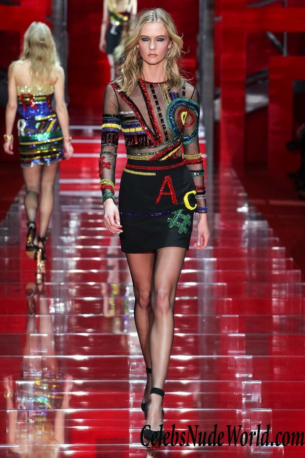 Karlie Kloss See Through To Nipple On The Runway 21057