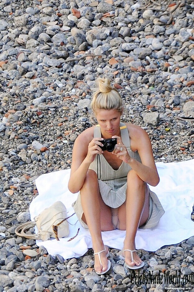 Nicky Hilton Nude 210943