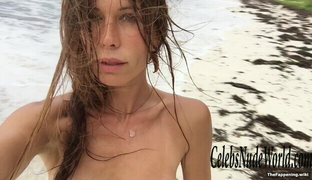 Rhona Mitra Nude 210952