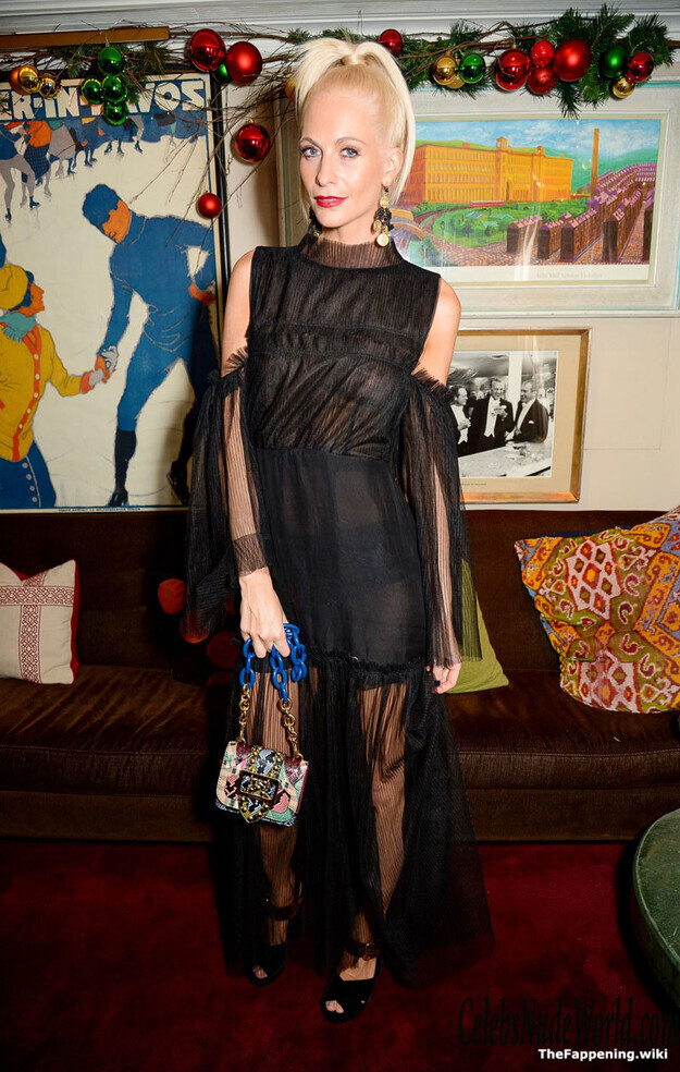 Poppy Delevingne Nude 210958