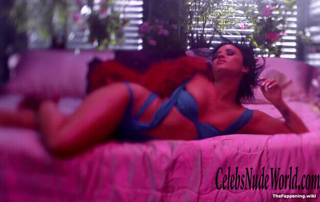 Demi Lovato Nude 211579