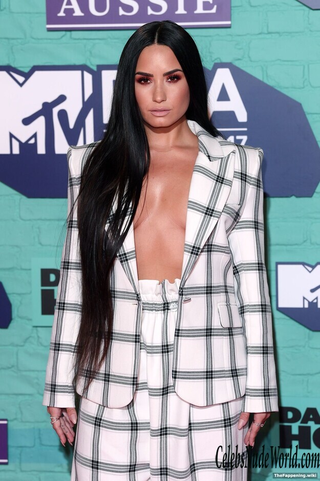 Demi Lovato Nude 211665