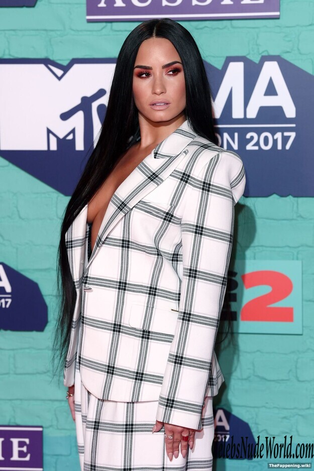 Demi Lovato Nude 211669