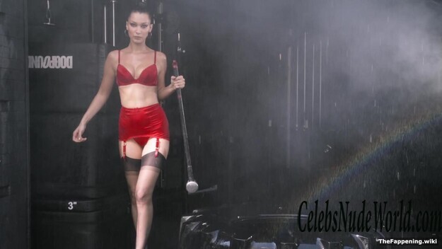 Bella Hadid Nude 212018