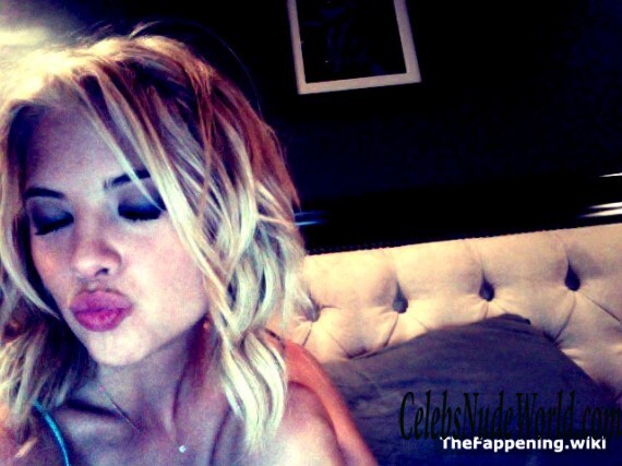 Ashley Benson Nude 212304