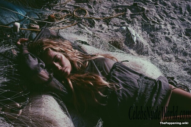 Ashley Benson Nude 212326