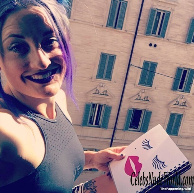 Lucy Hatton Nude 214059