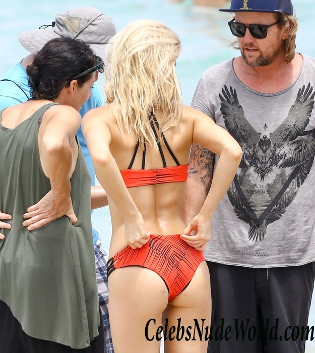 Joy Corrigan Bikini (Topless) Photoshoot In Miami 21457