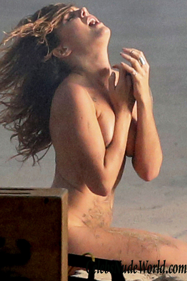 Tove Lo Nipple Slip While Filming A Music Video In Los Angeles 21474