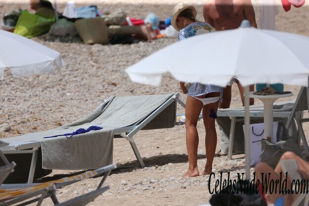 Martina Colombari Nude 215884