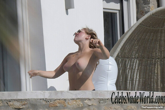 Ellie Hemmings Nude 216138