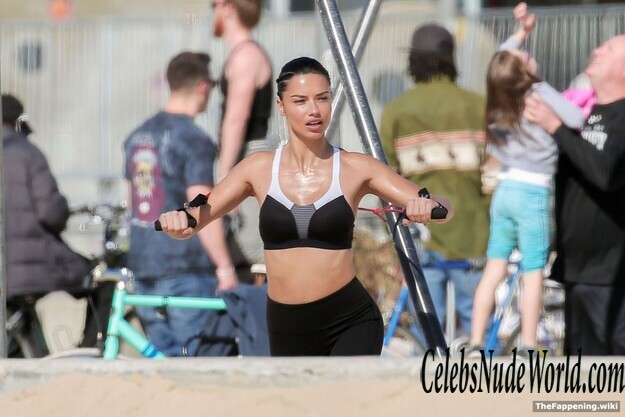 Adriana Lima Nude 216215