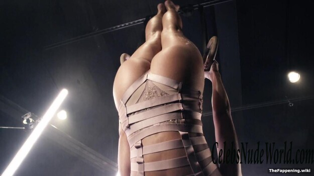 Taylor Marie Hill Nude 216737