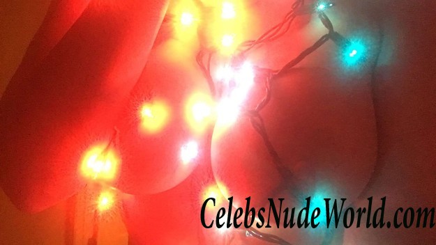 Maitland Ward Nip Slip While &#8220;Dressed&#8221; With Christmas Lights 21696