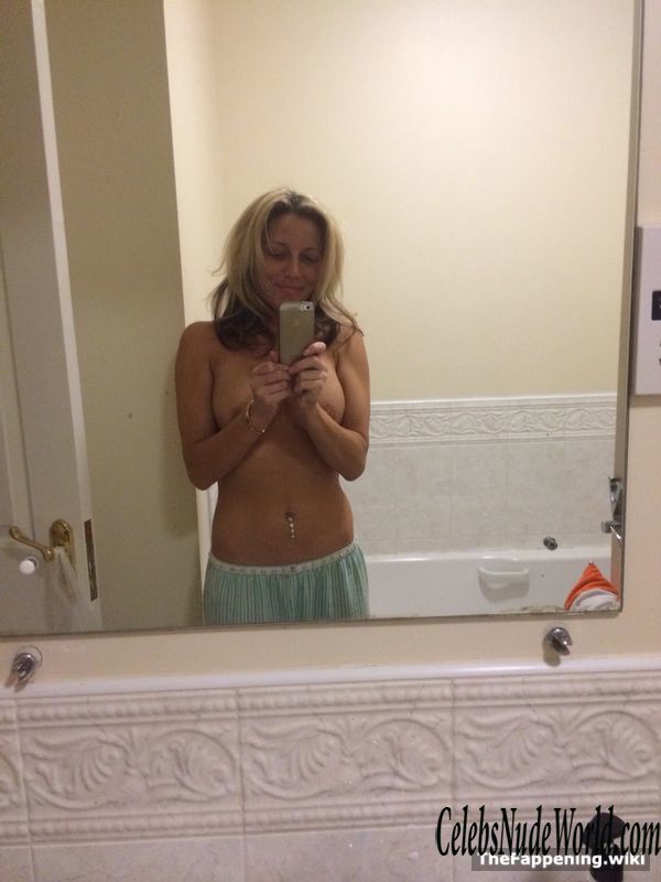 Suzanne Collins Nude 218098