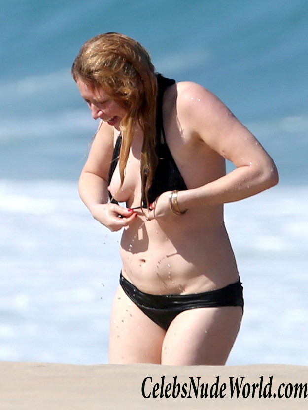 Natasha Lyonne Bikini Nipple Slip At A Beach In Sao Paolo 21826