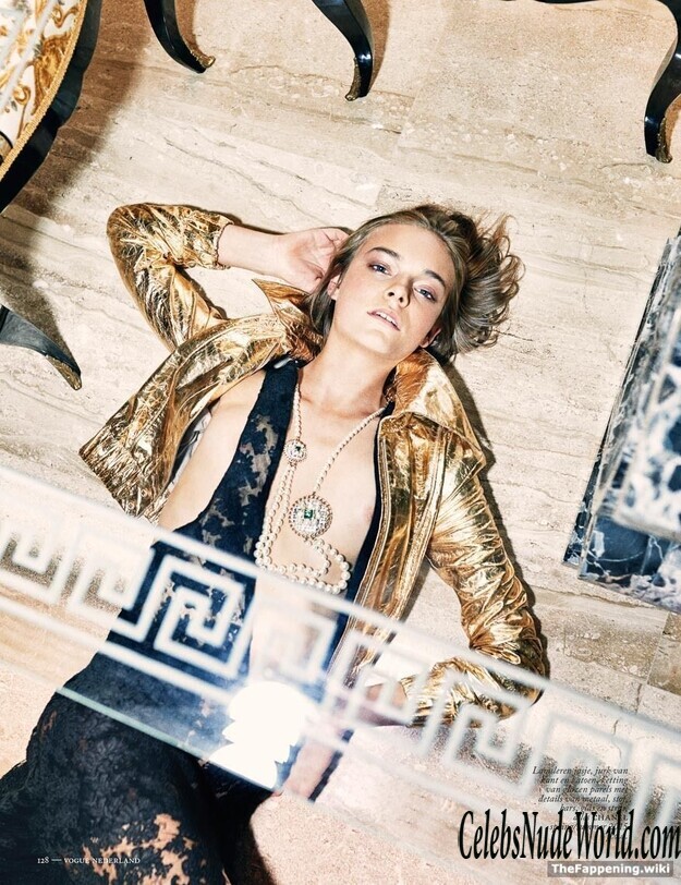 Nimue Smit Nude 218634