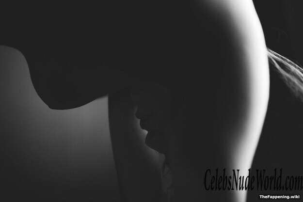 Lauren Summer Nude 218918