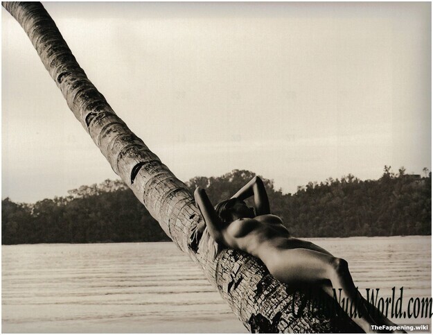 Genevieve Morton Nude collection in water 219054