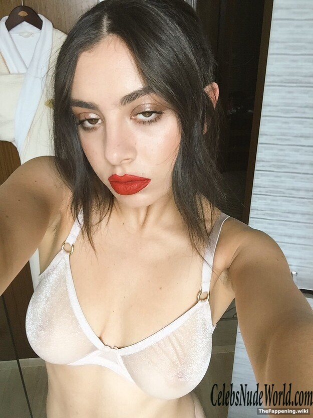 Charlie xcx topless