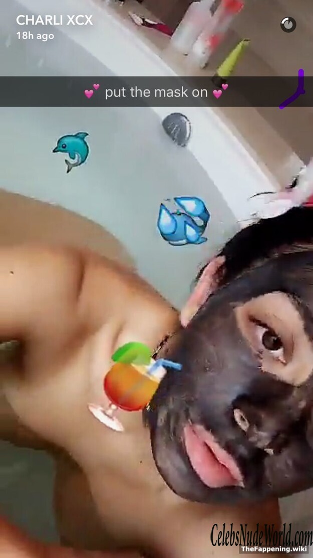 Charli XCX Nude 219102