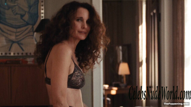 Andie MacDowell Nude 219380