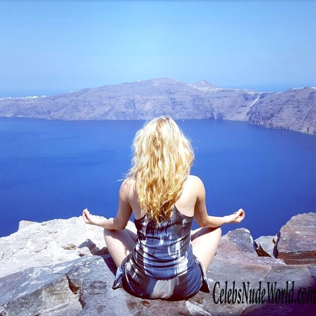 Katheryn Winnick Nude 219515