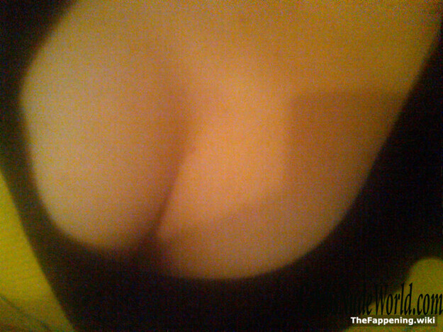 Yvonne Strahovski Nude 220132