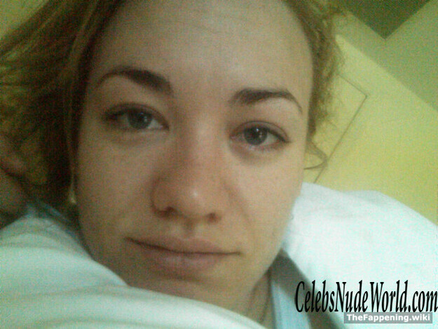 Yvonne Strahovski Nude 220138