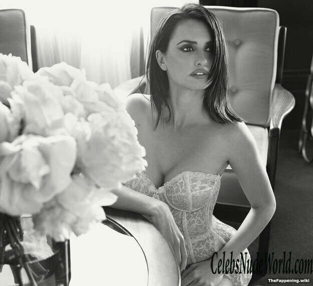 Penelope Cruz Nude 220262