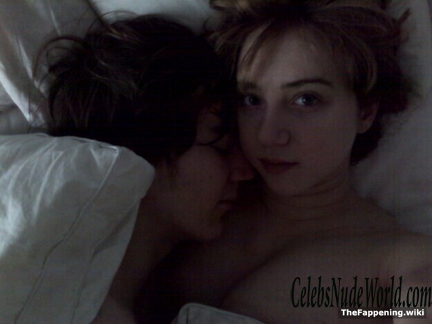 Zoe Kazan Nude 220378