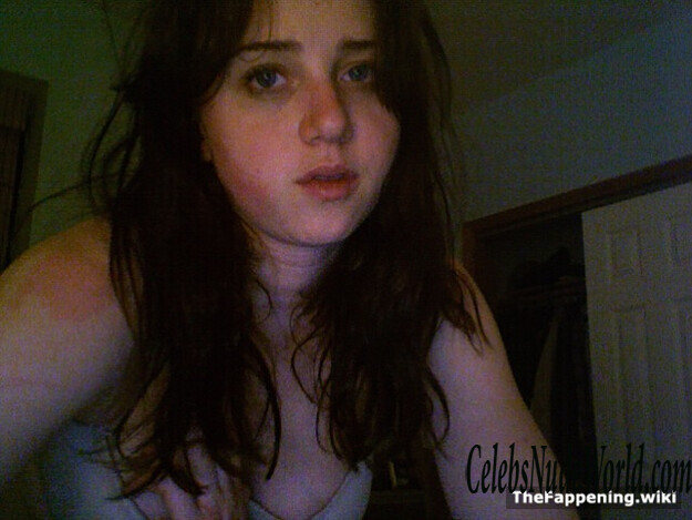 Zoe Kazan Nude 220395