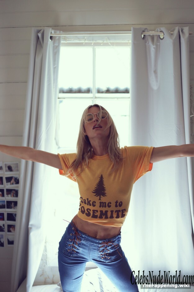 Montana Lower Nude 220643