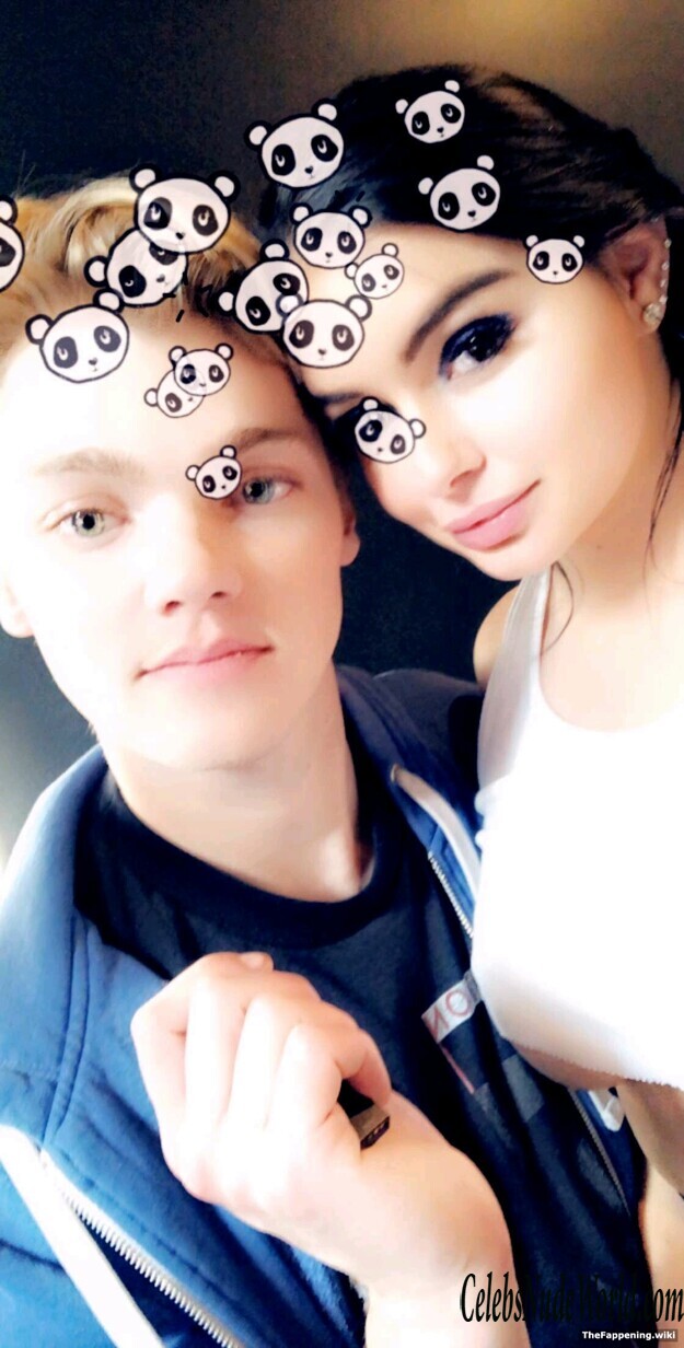 Ariel Winter Nude 220742