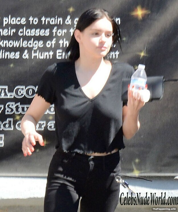 Ariel Winter Nude 220770