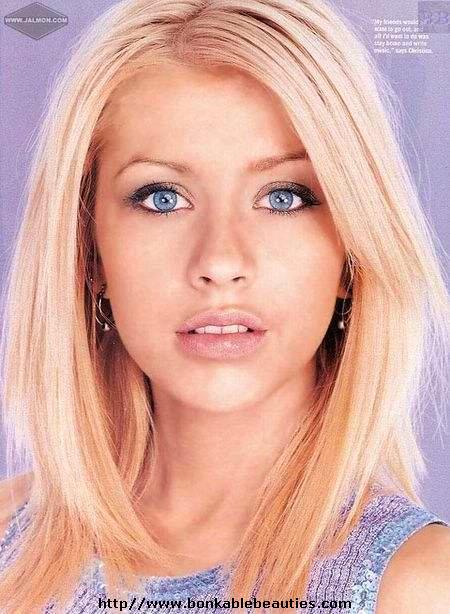 Christina Aguilara 2208
