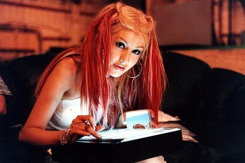 Christina Aguilara 2210