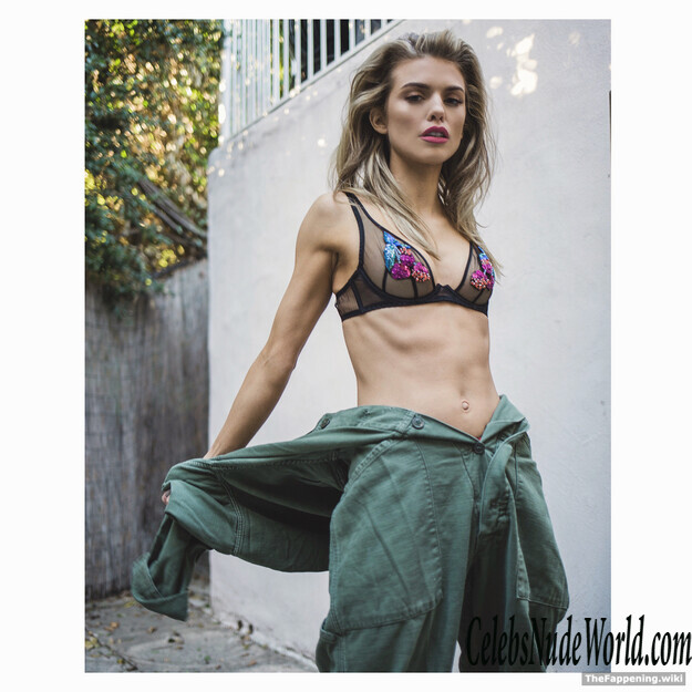 AnnaLynne McCord Nude 221746