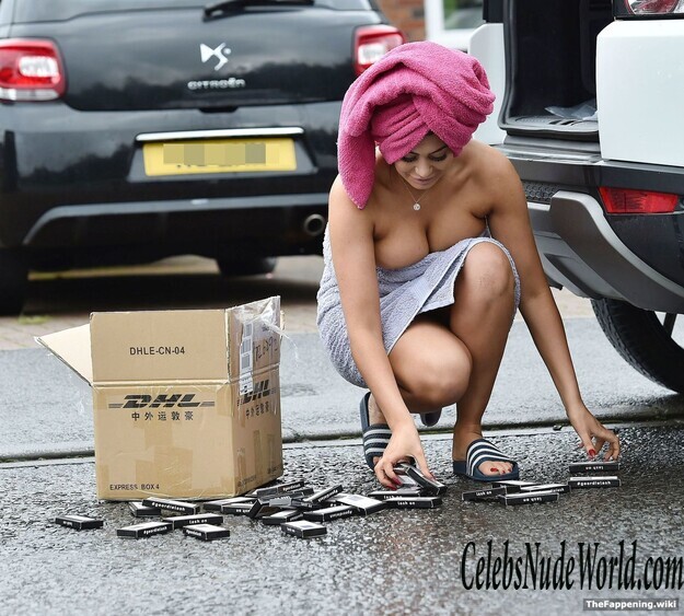 Chloe Ferry Nude 221910