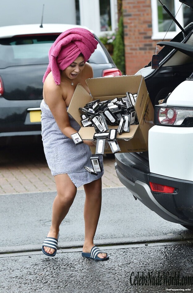 Chloe Ferry Nude 221913