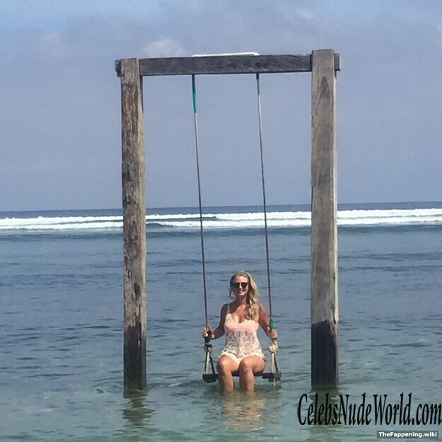 Hayley McQueen Nude 222213