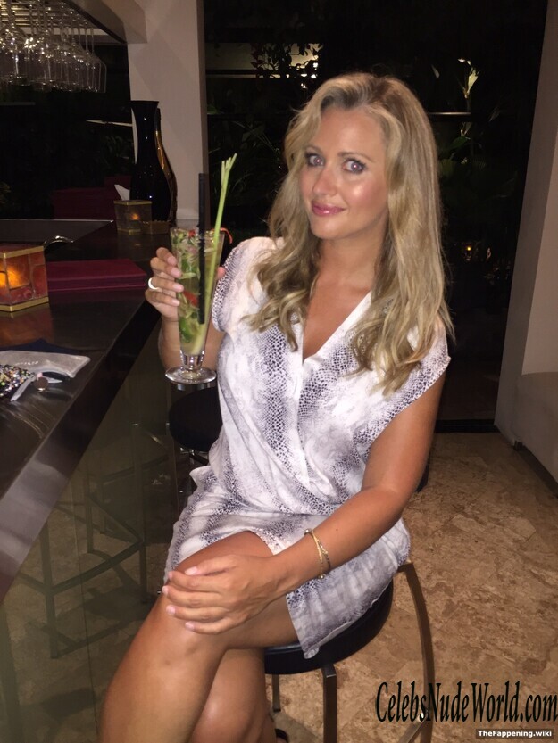 Hayley McQueen Nude 222221