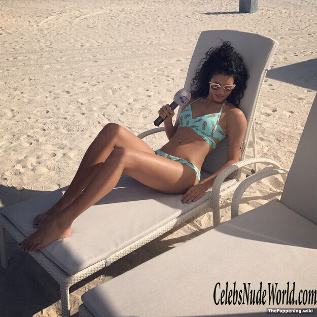 Vick Hope Nude 222375