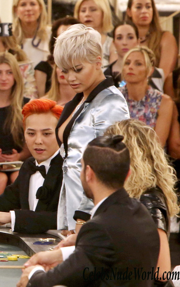 Rita Ora Nipple Slip At Chanel Fashion Show In Paris 22254